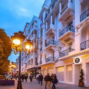 Carlton Hotel